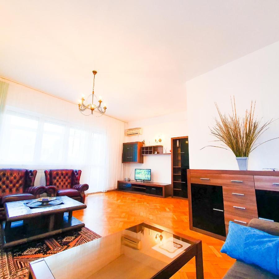 City Center Apartment Bucharest Exterior photo